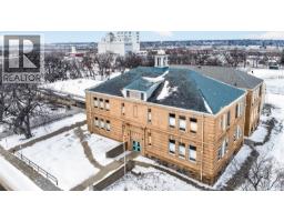 500 Coteau Street W, Moose Jaw, SK S6H5E4 Photo 6