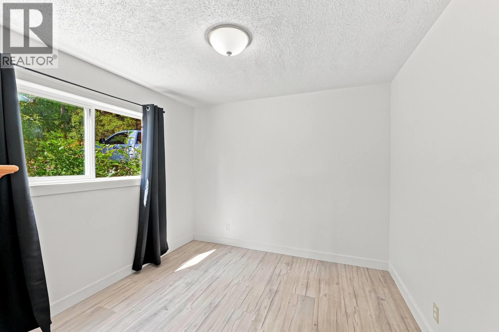  321 Philpott Road, Kelowna