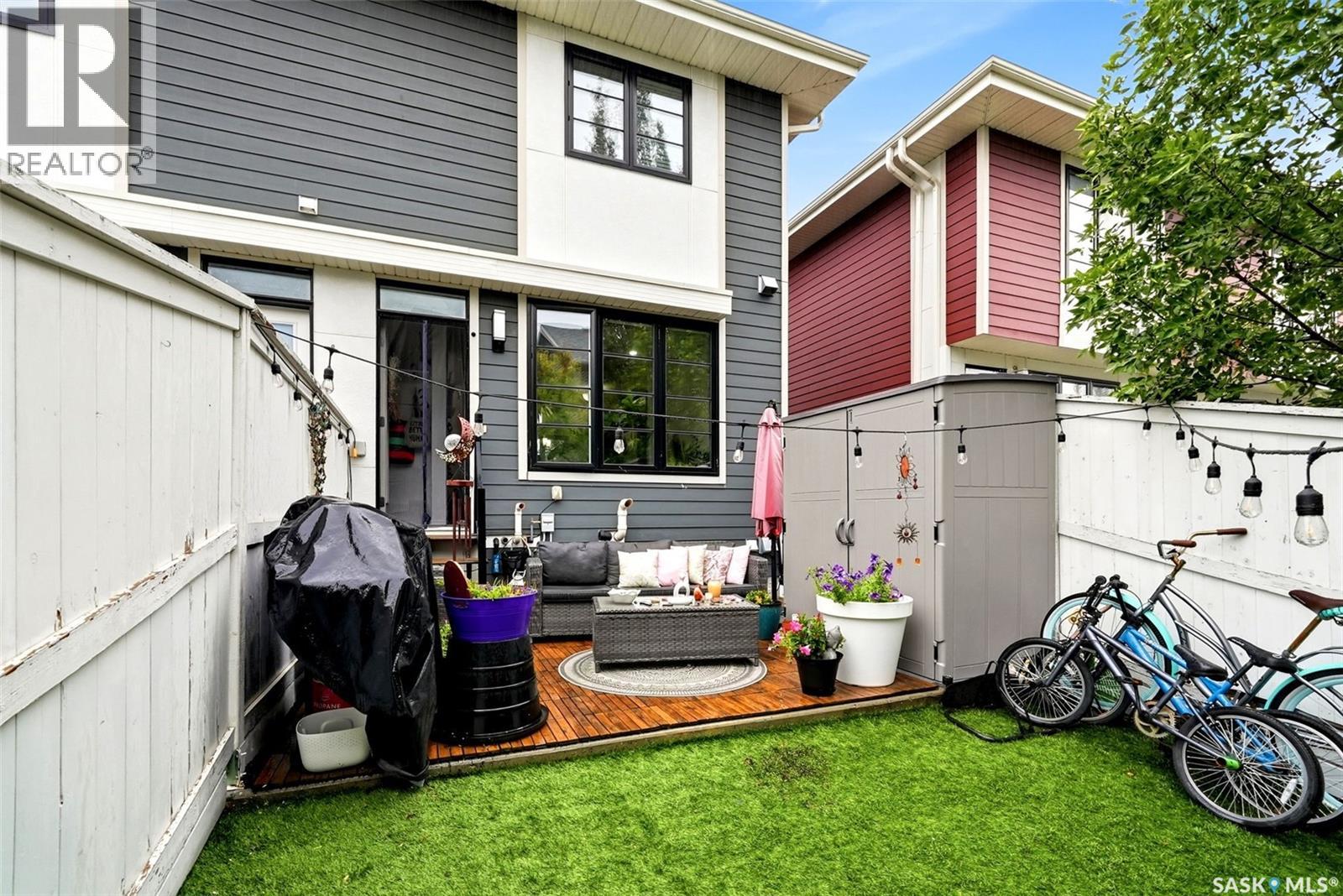 #109 3229 Elgaard DRIVE - Image 45