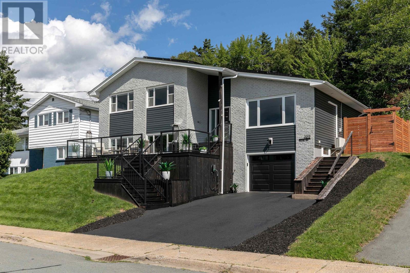 122 Regal Road, Dartmouth, Nova Scotia, B2W4H8, Dartmouth, Nova Scotia — photo 2 of 5