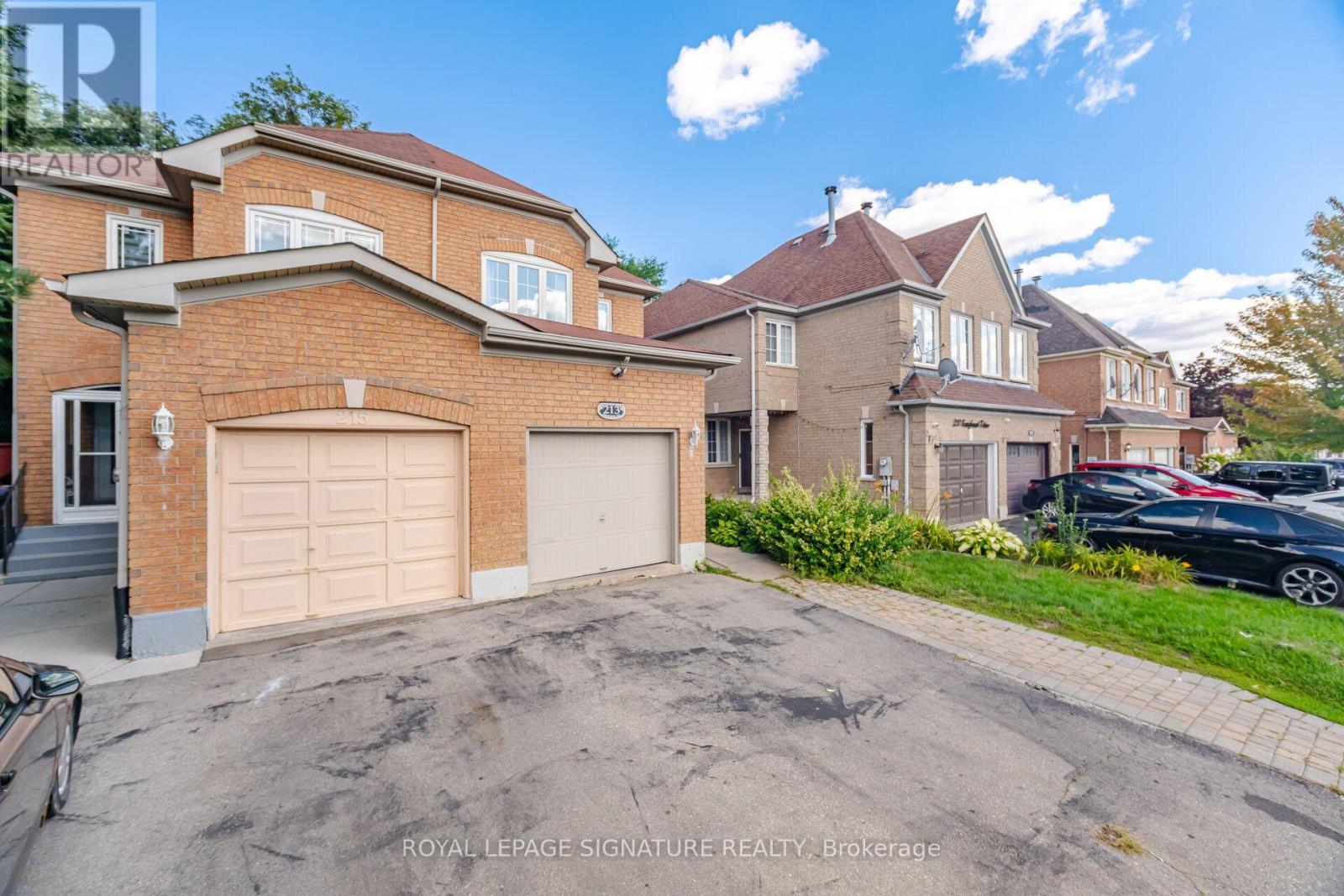 213 Fernforest Drive, Brampton (Sandringham-Wellington), Ontario, L6R1T7, Brampton (Sandringham-Wellington), Ontario — photo 3 of 5