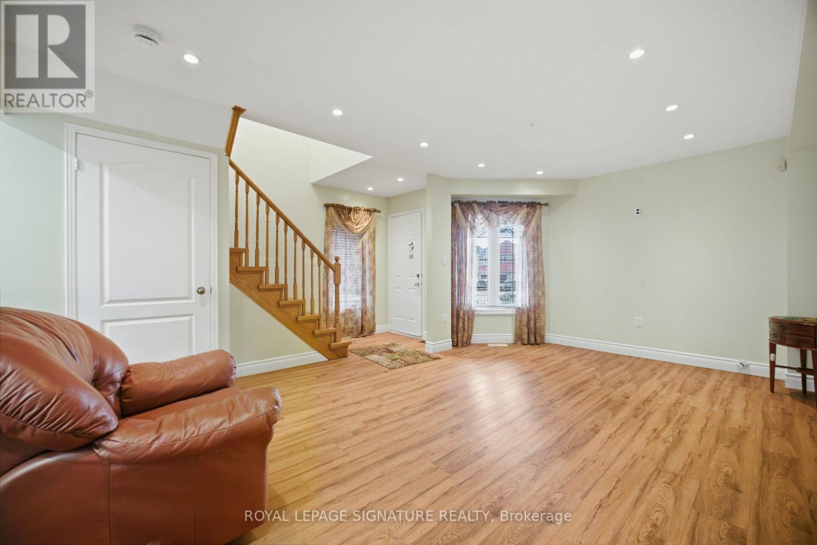 213 FERNFOREST DRIVE, Brampton (Sandringham-Wellington) — photo 7