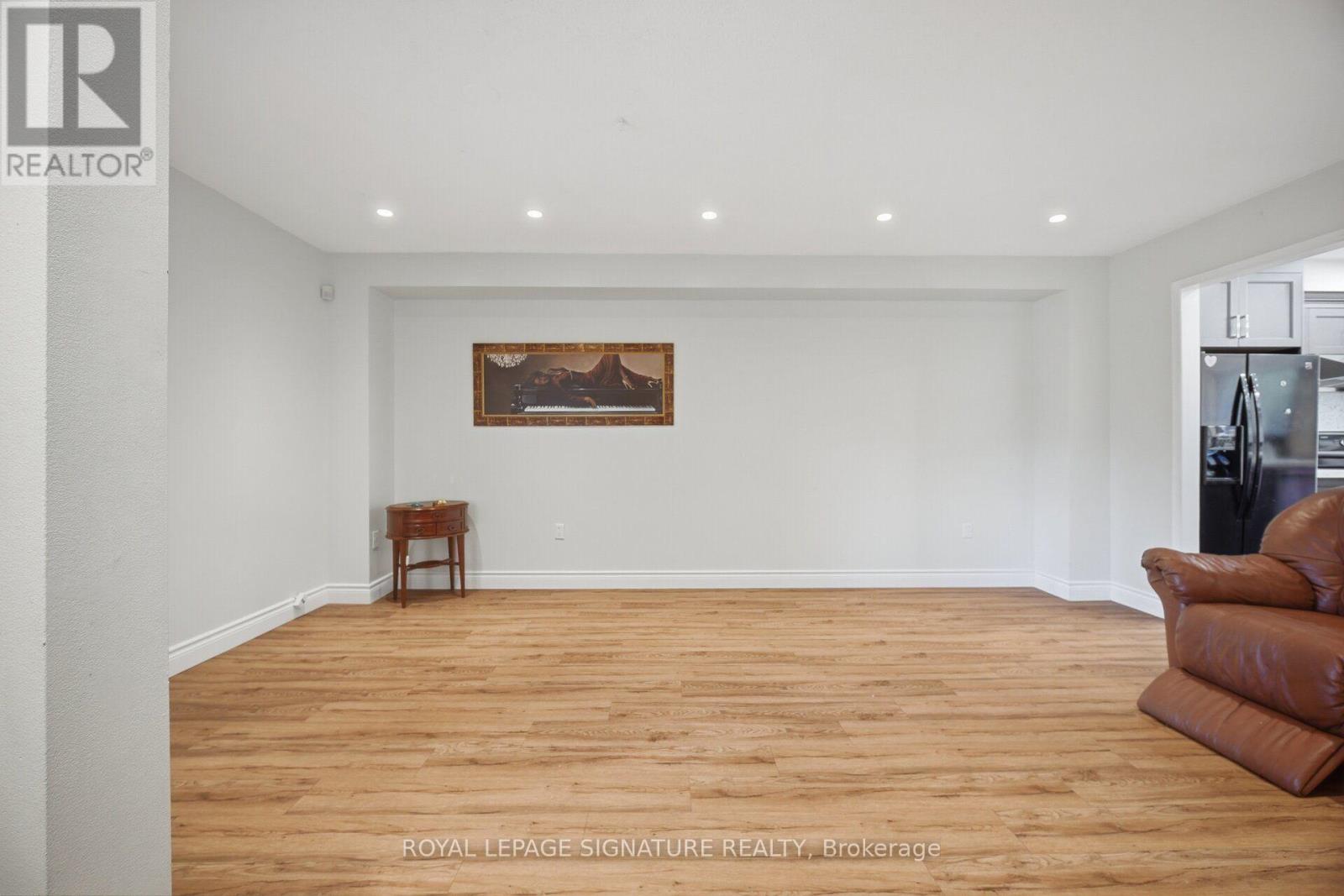 213 Fernforest Drive, Brampton (Sandringham-Wellington), Ontario, L6R1T7, Brampton (Sandringham-Wellington), Ontario — photo 5 of 5