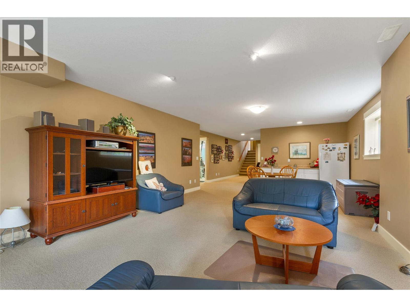 #2 6932 Manning Place - 46