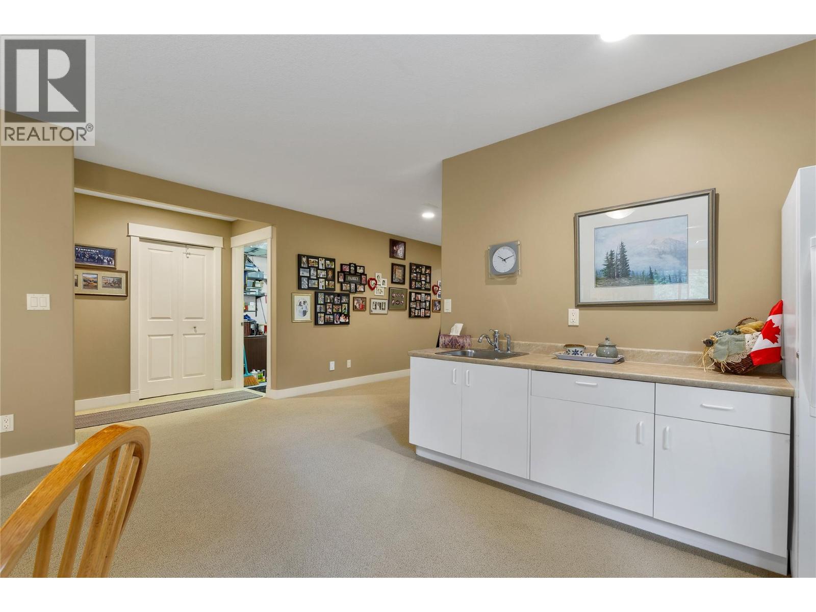 #2 6932 Manning Place - 47