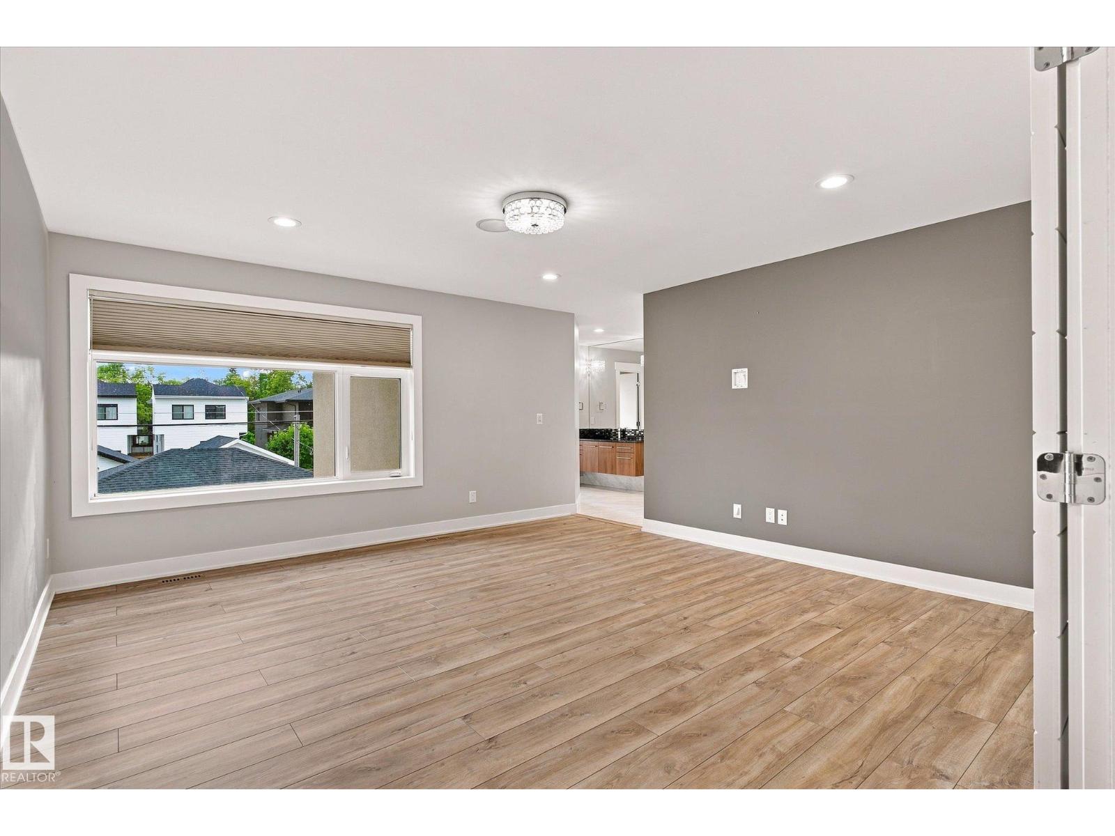 10637 128 ST NW - 27