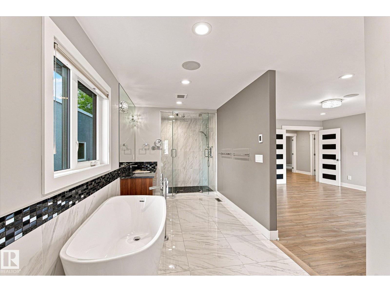 10637 128 ST NW - 29