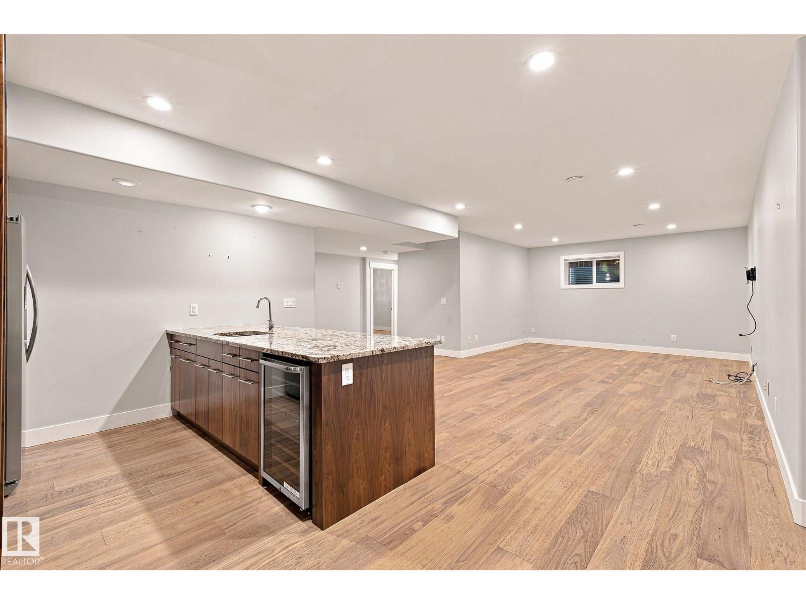 10637 128 ST NW - 39