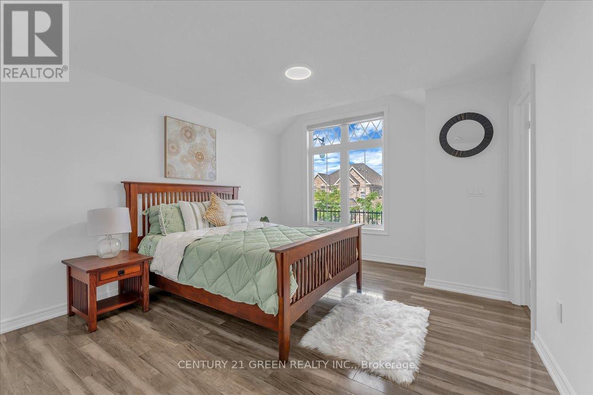16 GRENDON CRESCENT - 34