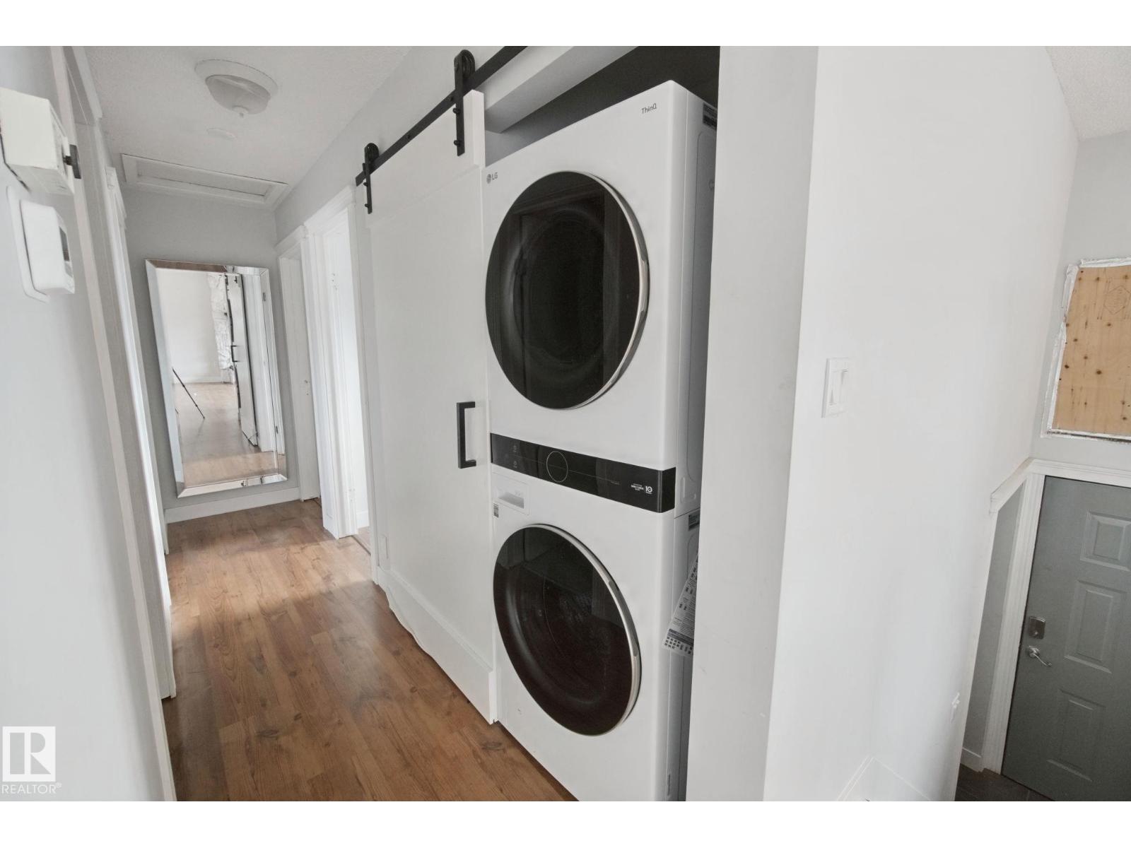 5928 11 AV NW - 18
