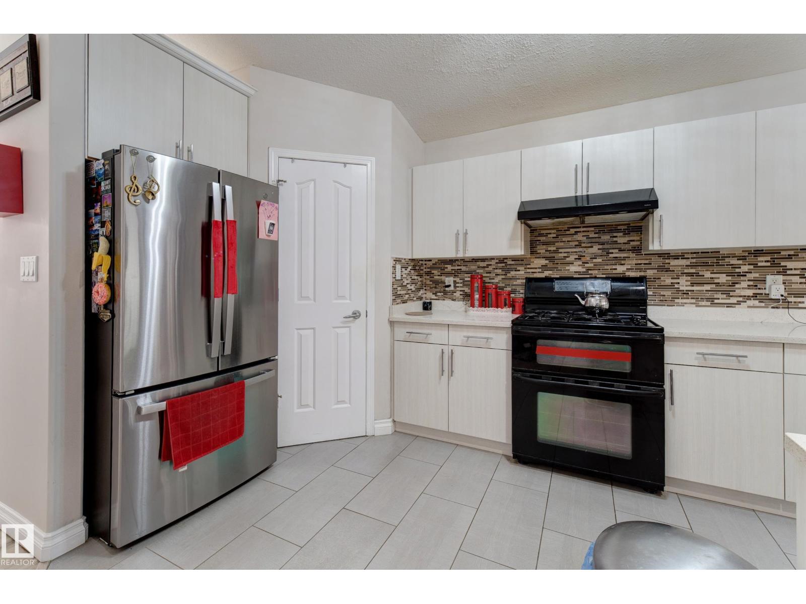 3519 22 ST NW - 20
