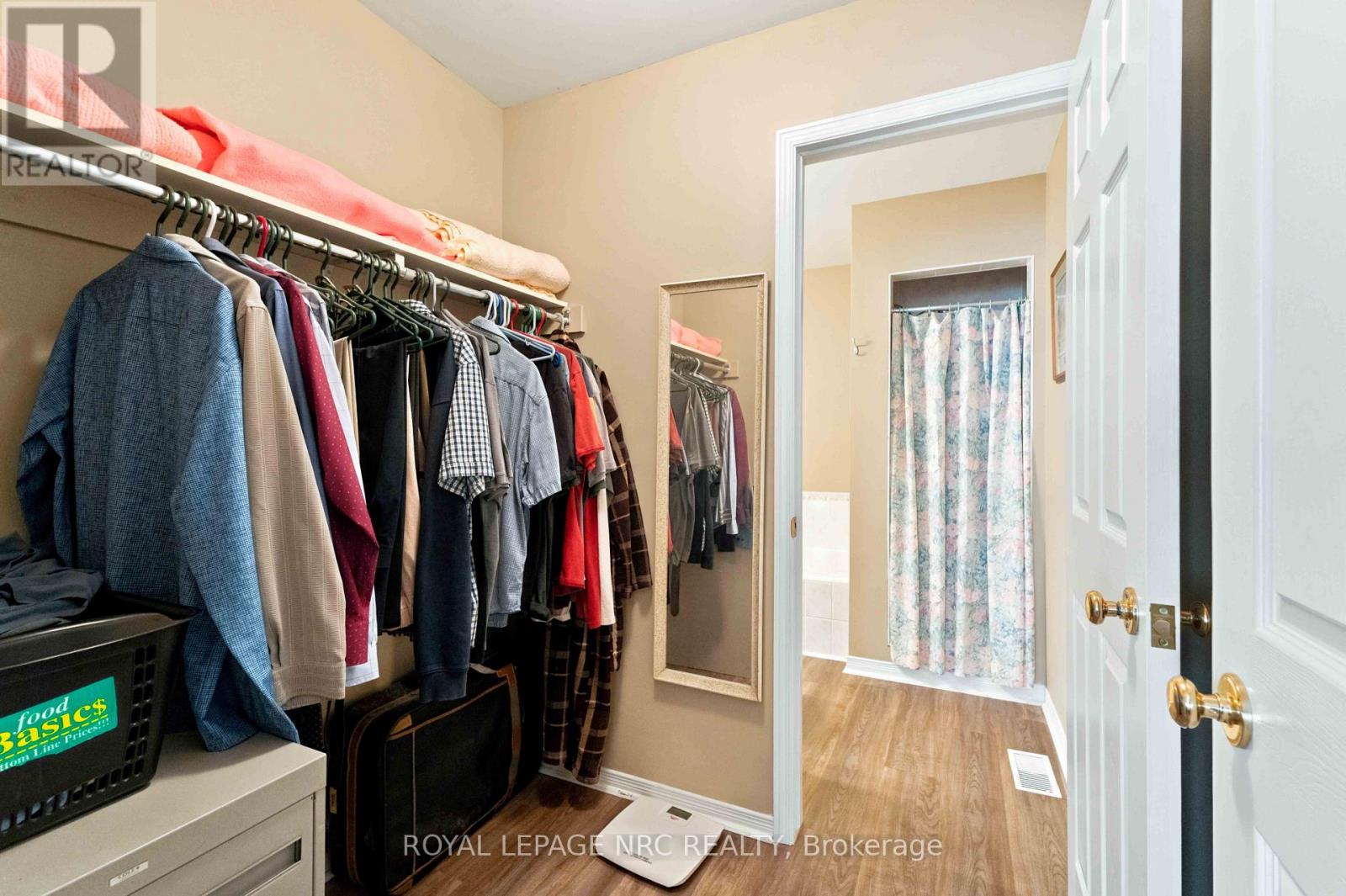 5130 ST. GEORGE'S DRIVE - 18
