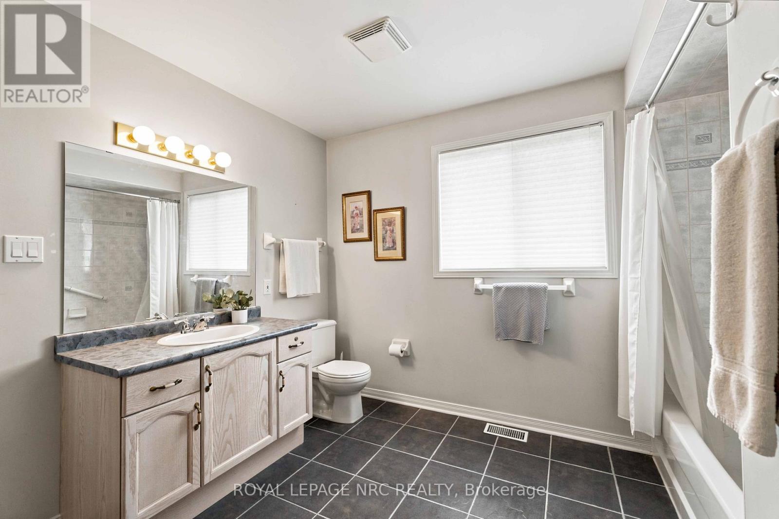 5130 ST. GEORGE'S DRIVE - 28