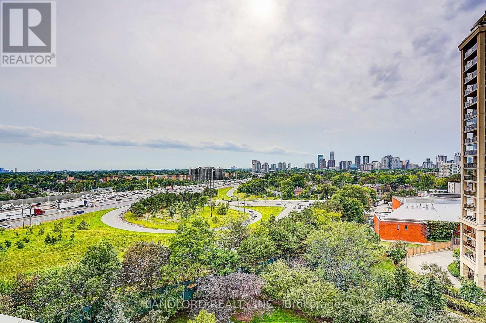 #1014 17 BARBERRY PLACE - Image 33