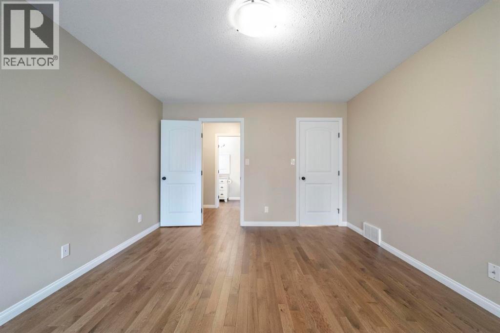 Listing photo – 3312 51 Street Close, Camrose