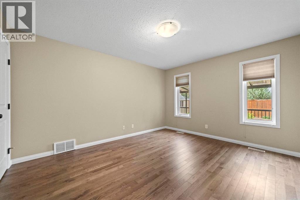 Listing photo – 3312 51 Street Close, Camrose