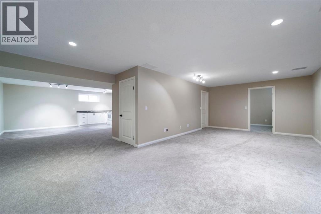 3312 51 Street Close - 24