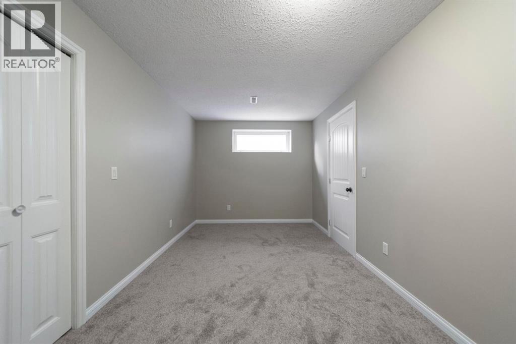 Listing photo – 3312 51 Street Close, Camrose