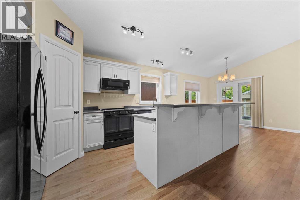Listing photo – 3312 51 Street Close, Camrose