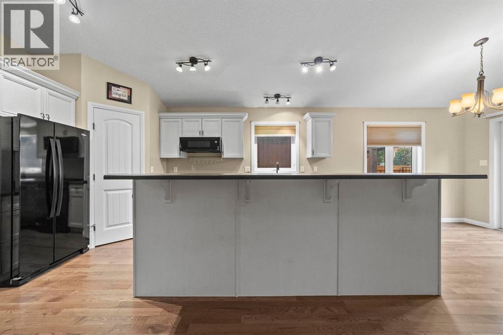 Listing photo – 3312 51 Street Close, Camrose
