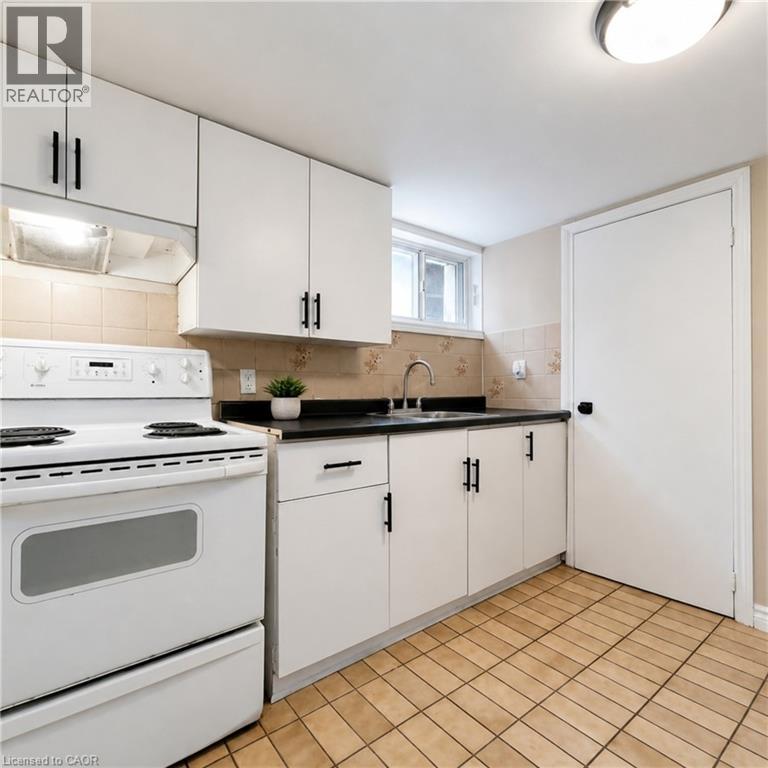 2 Bed, 1 Bath Apartment for Rent in London – 252 WELLINGTON Road S Unit# 2, London - Image 20