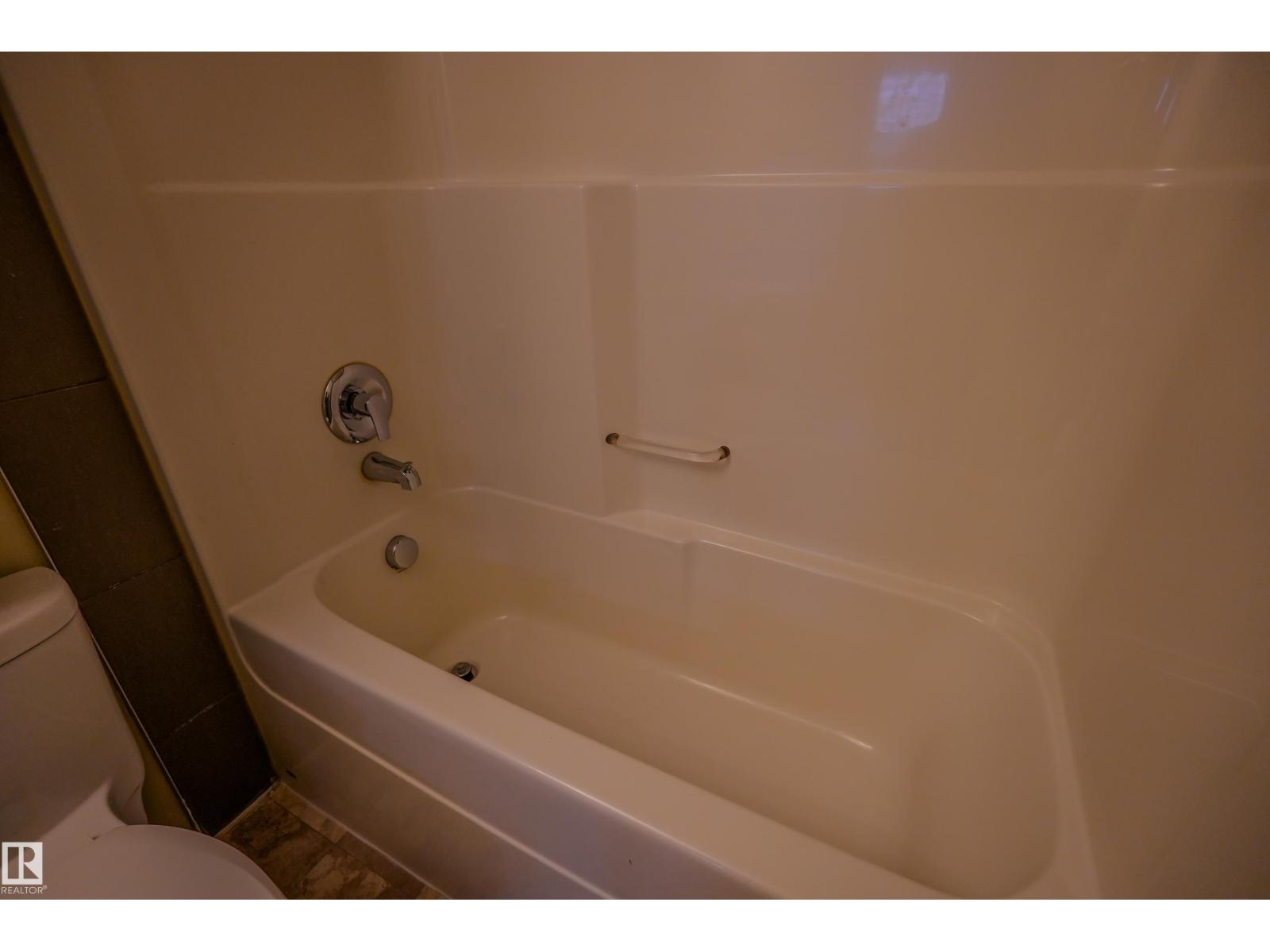 122 142 Selkirk PL - 21