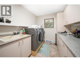 575 Johnstone Rd, Parksville, BC V9P2A5 Photo 39