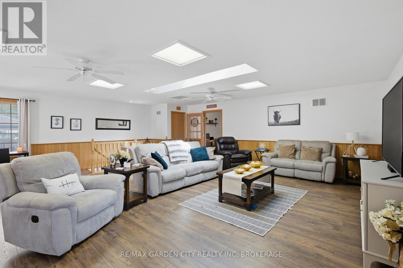 4993 RENDALL CRESCENT - Image 23