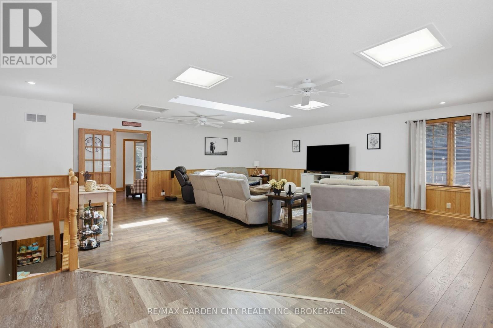4993 RENDALL CRESCENT - Image 25
