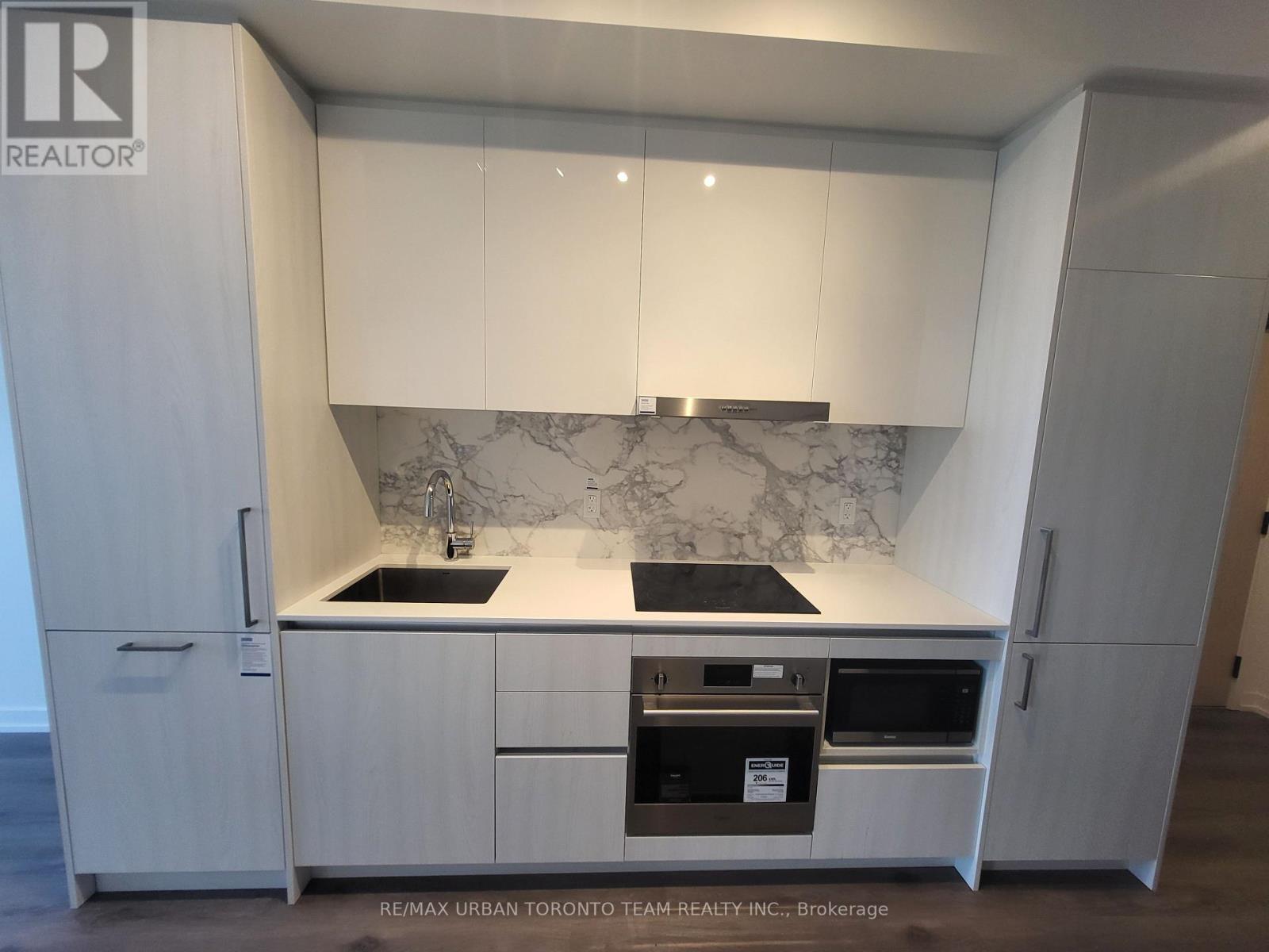 #808 225 Commerce Street, Vaughan (Vaughan Corporate Centre), Ontario, L4K0R1, Vaughan (Vaughan Corporate Centre), Ontario — photo 4 of 5