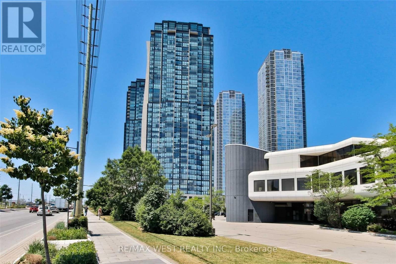 #3203 2900 HIGHWAY 7 - 34