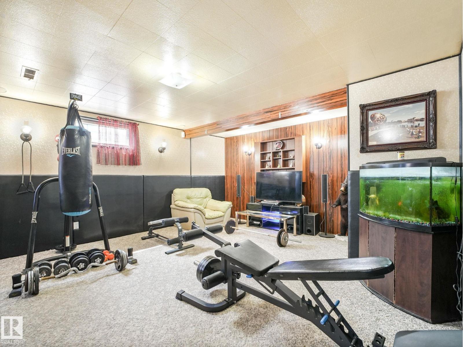 13323 58 ST NW - 45