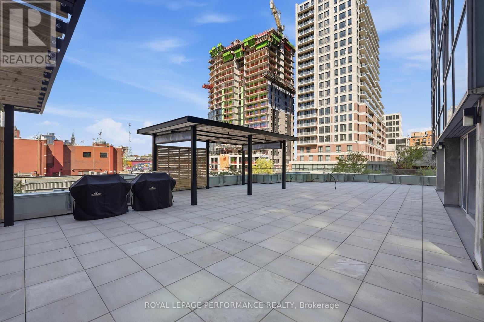 1601 - 160 George Street