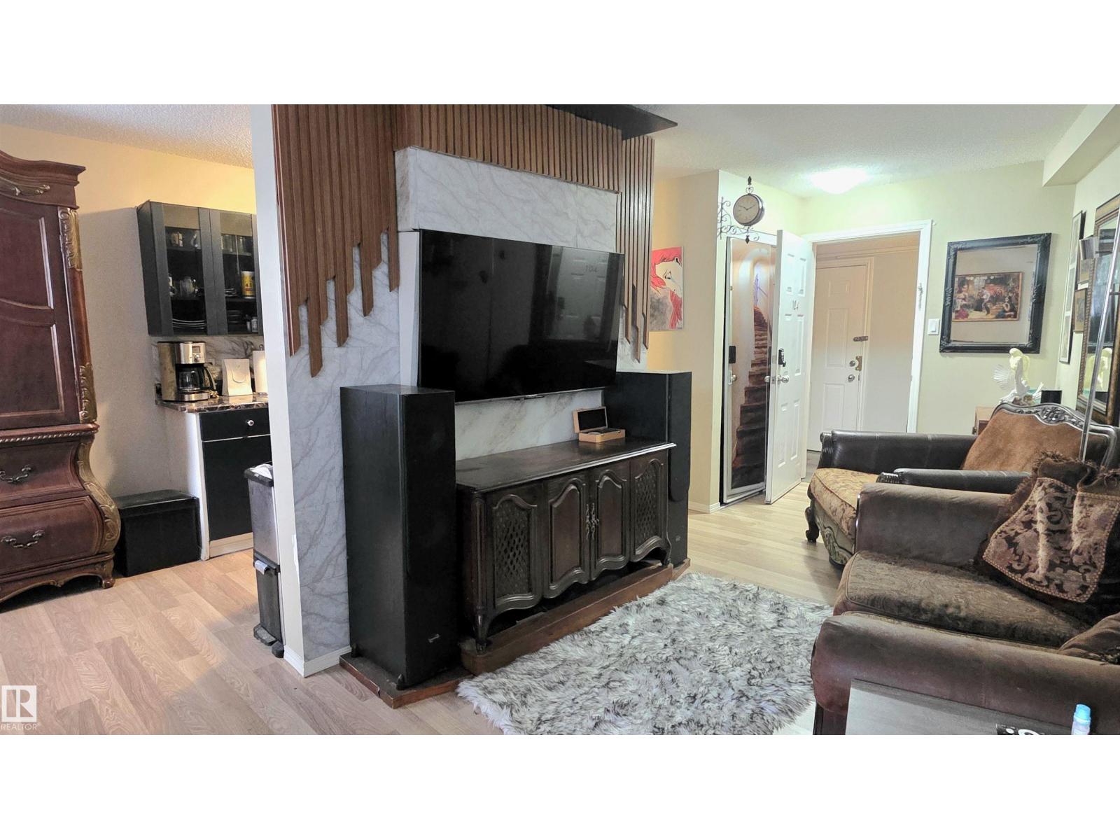 #104 8930 149 ST NW - 1