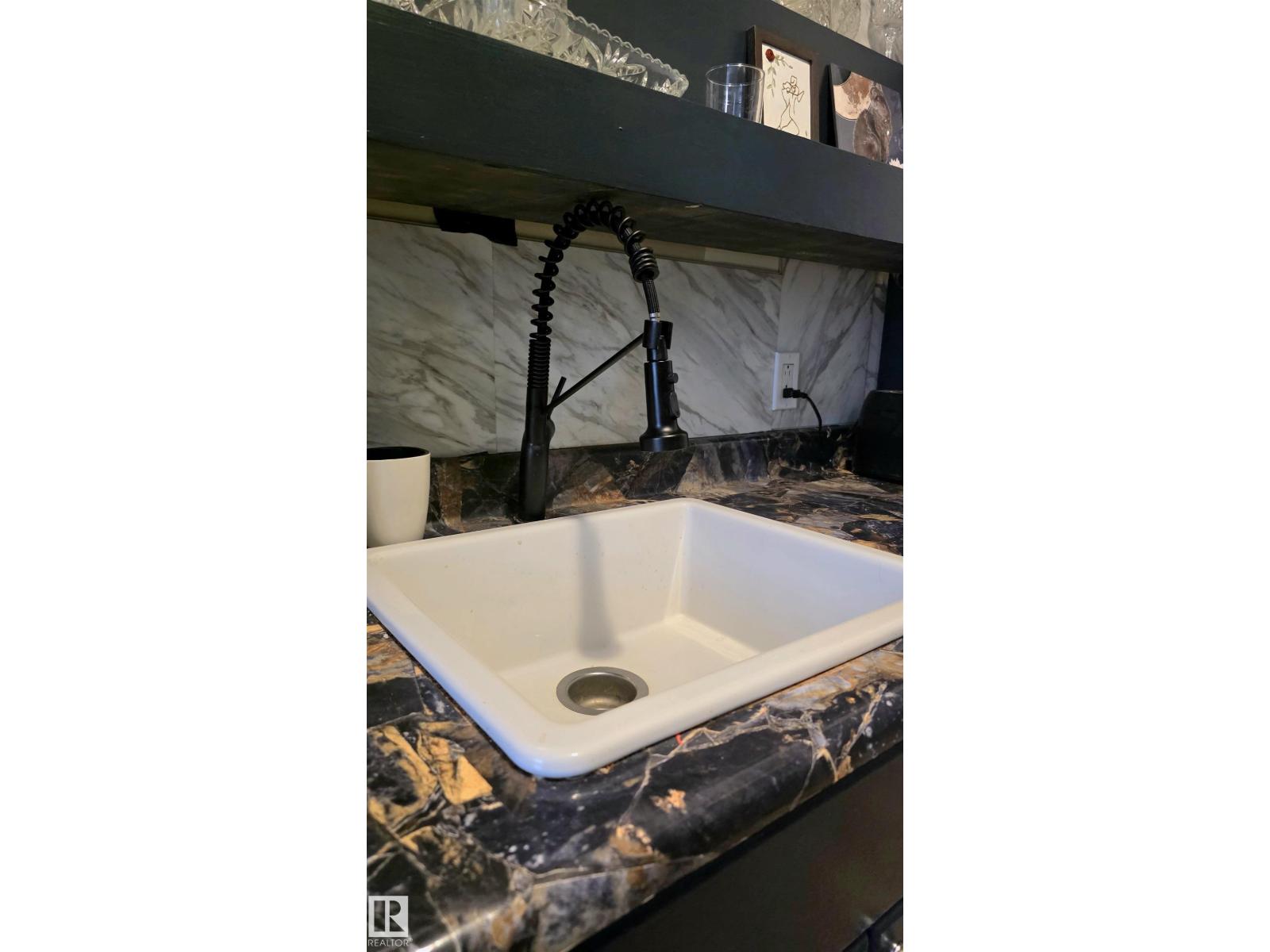 #104 8930 149 ST NW - 15