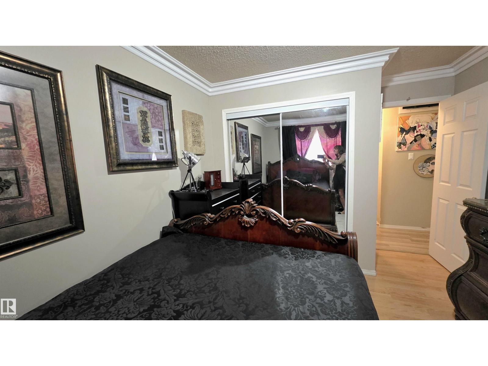 #104 8930 149 ST NW - 21
