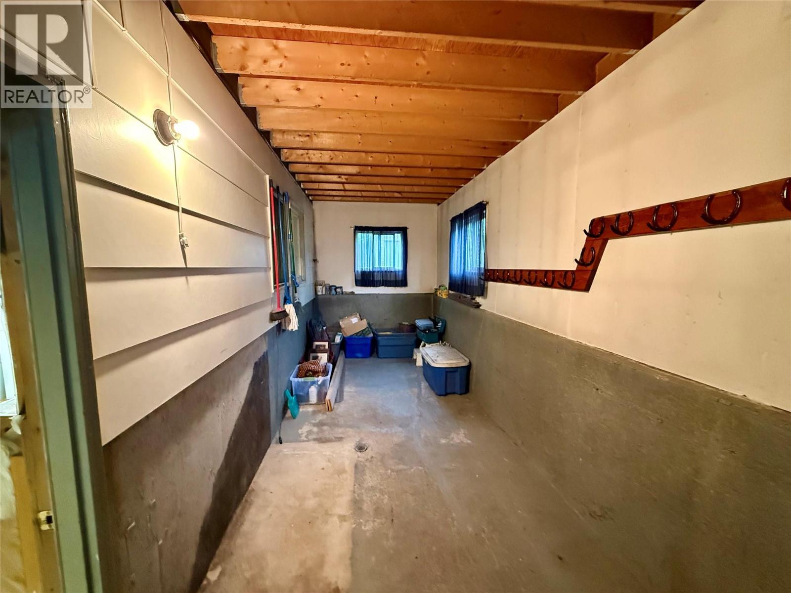 6801 Hillside Drive - 16