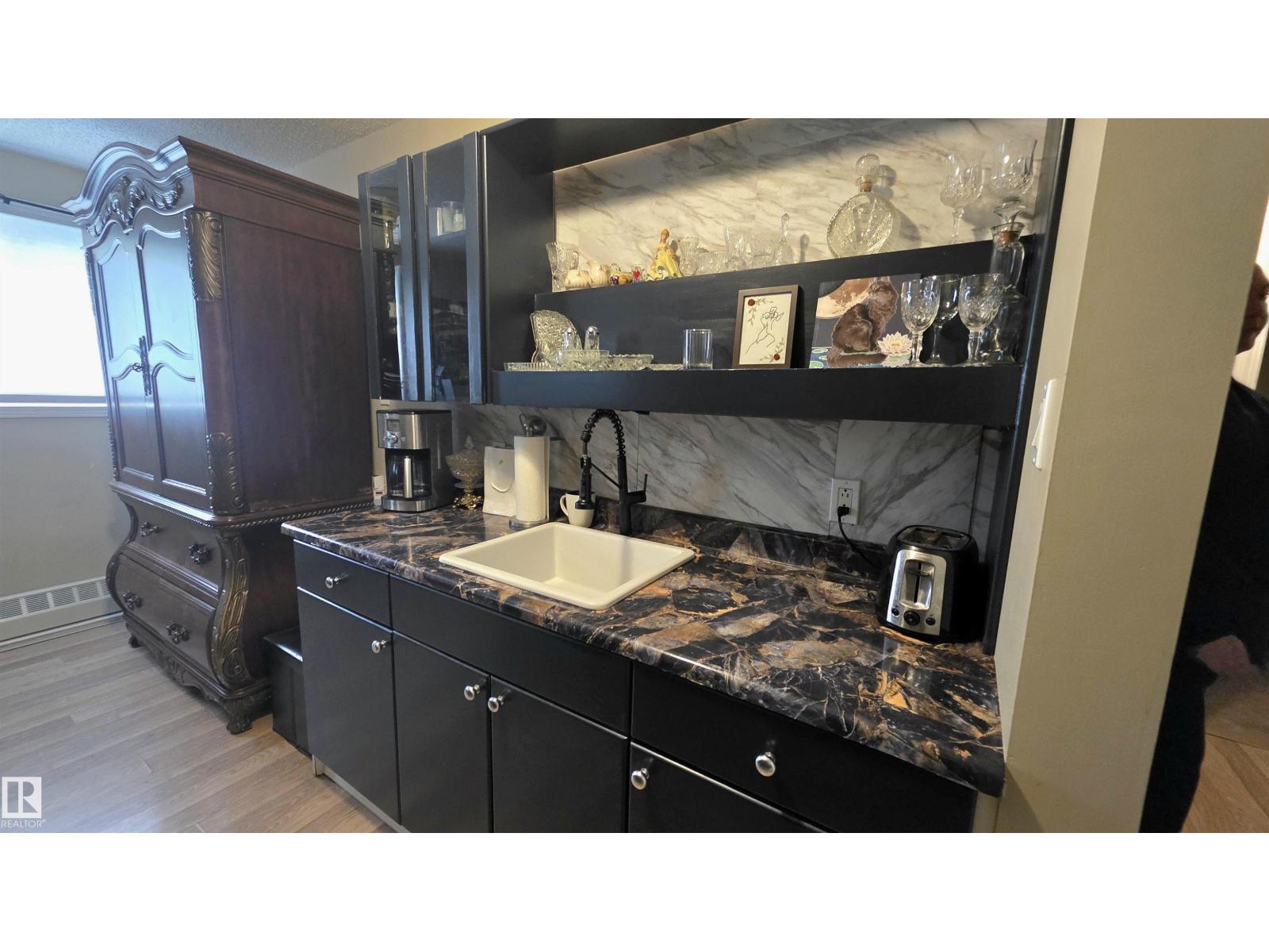 #104 8930 149 ST NW - 14