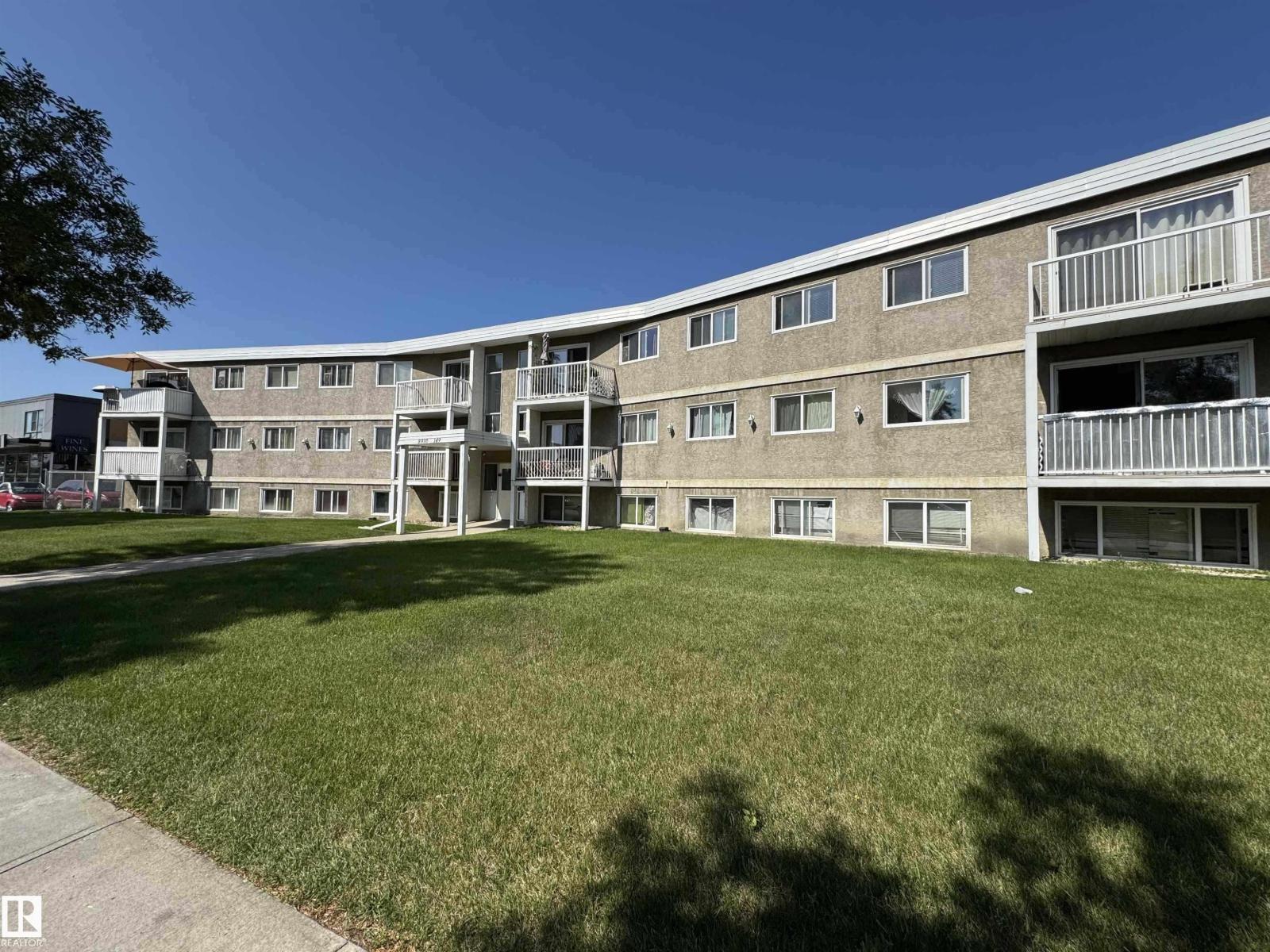 #104 8930 149 ST NW - Image 25