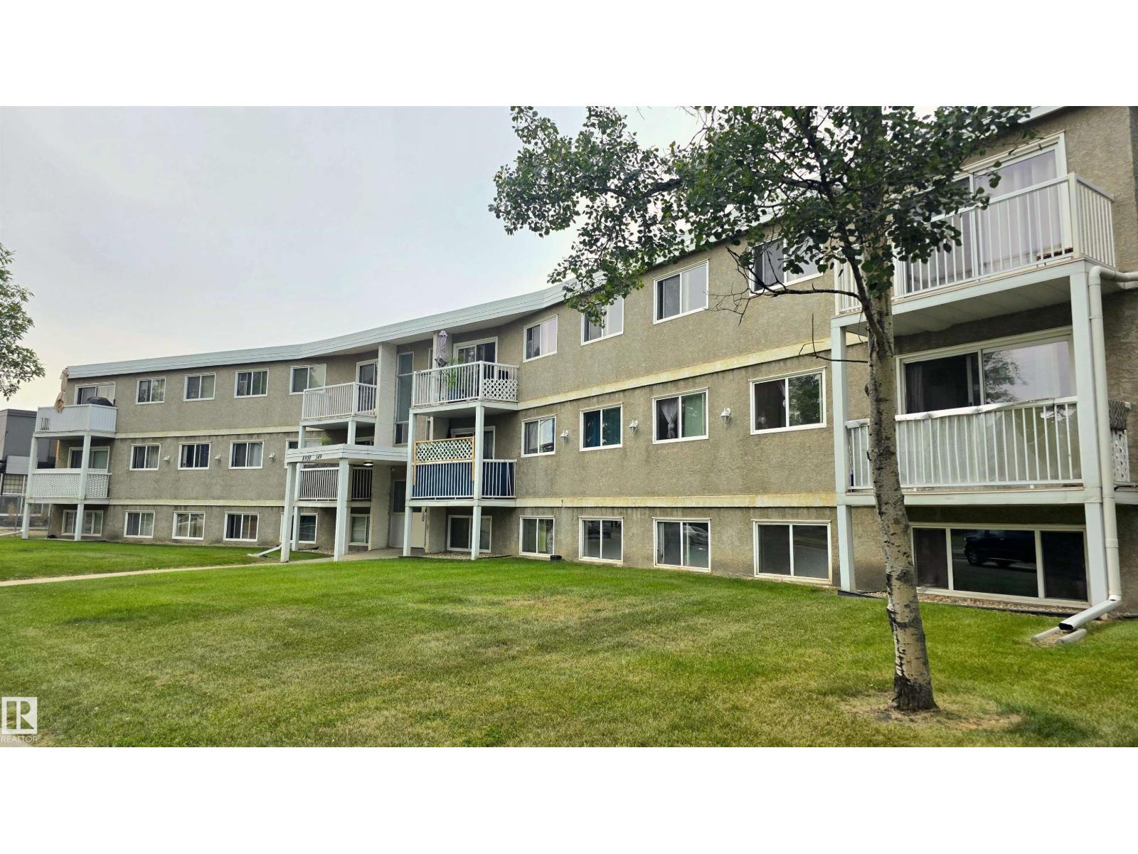 #104 8930 149 ST NW - 28