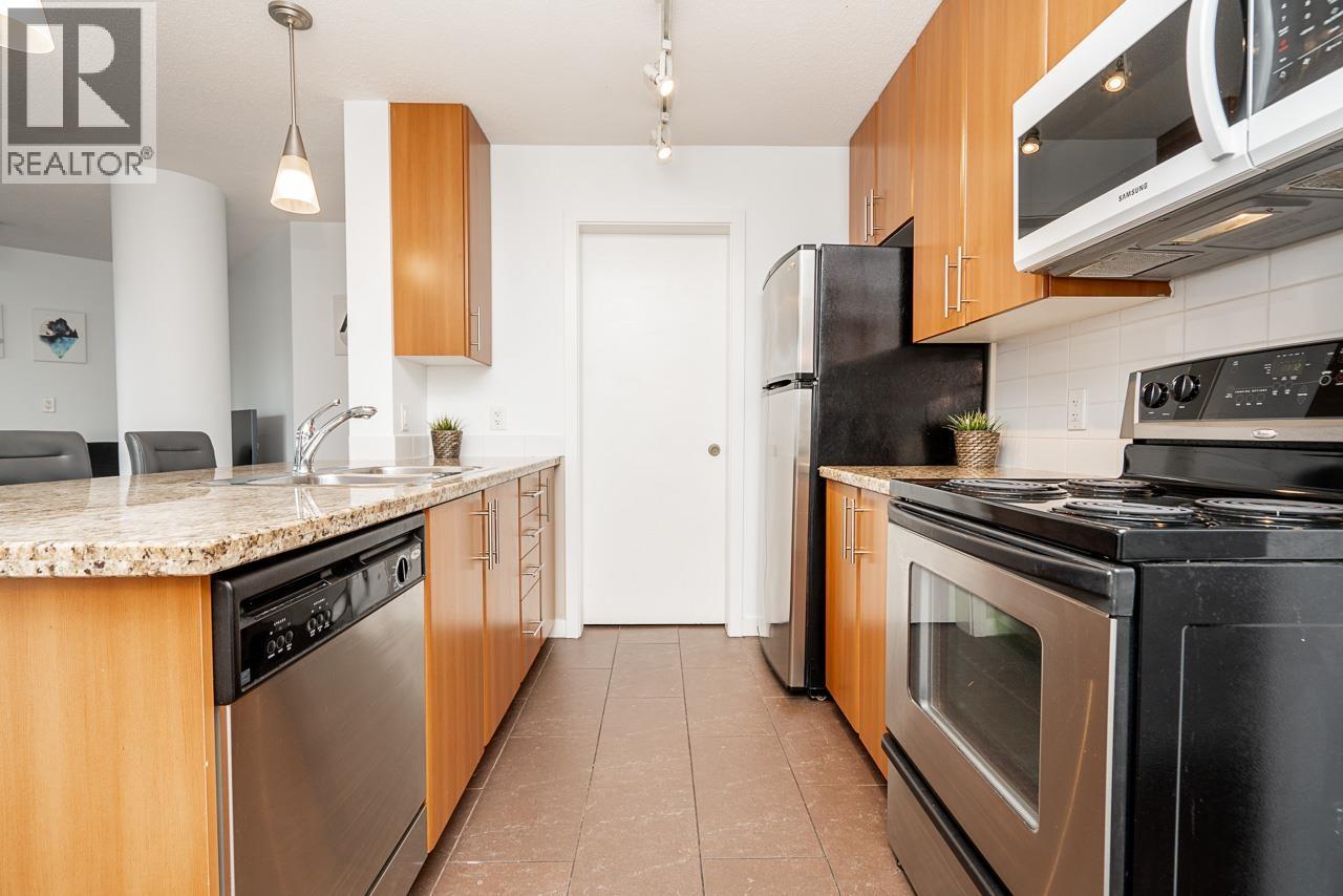 806 58 KEEFER PLACE, Vancouver — photo 8