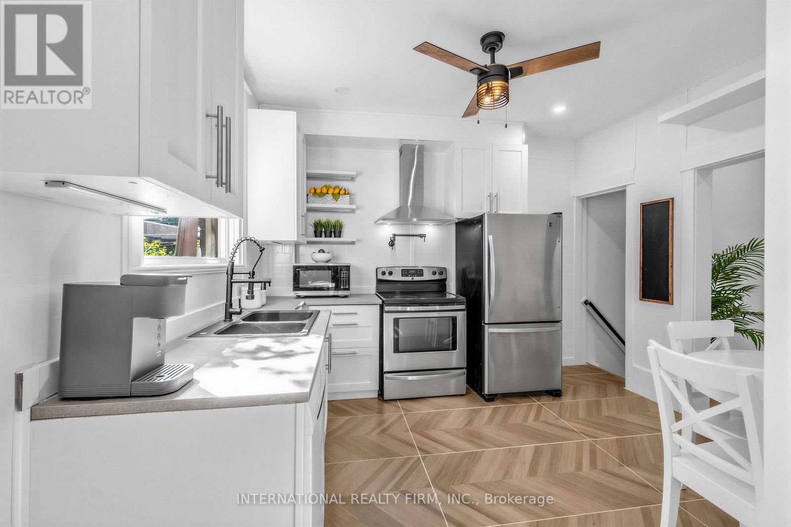 #Main/Lower 793 Dufferin Street, Toronto (Dufferin Grove), Ontario, M6H3K8, Toronto (Dufferin Grove), Ontario — photo 5 of 5