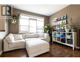 Foyer - 19 Hanson Green, Penhold, AB T0M1R0 Photo 8