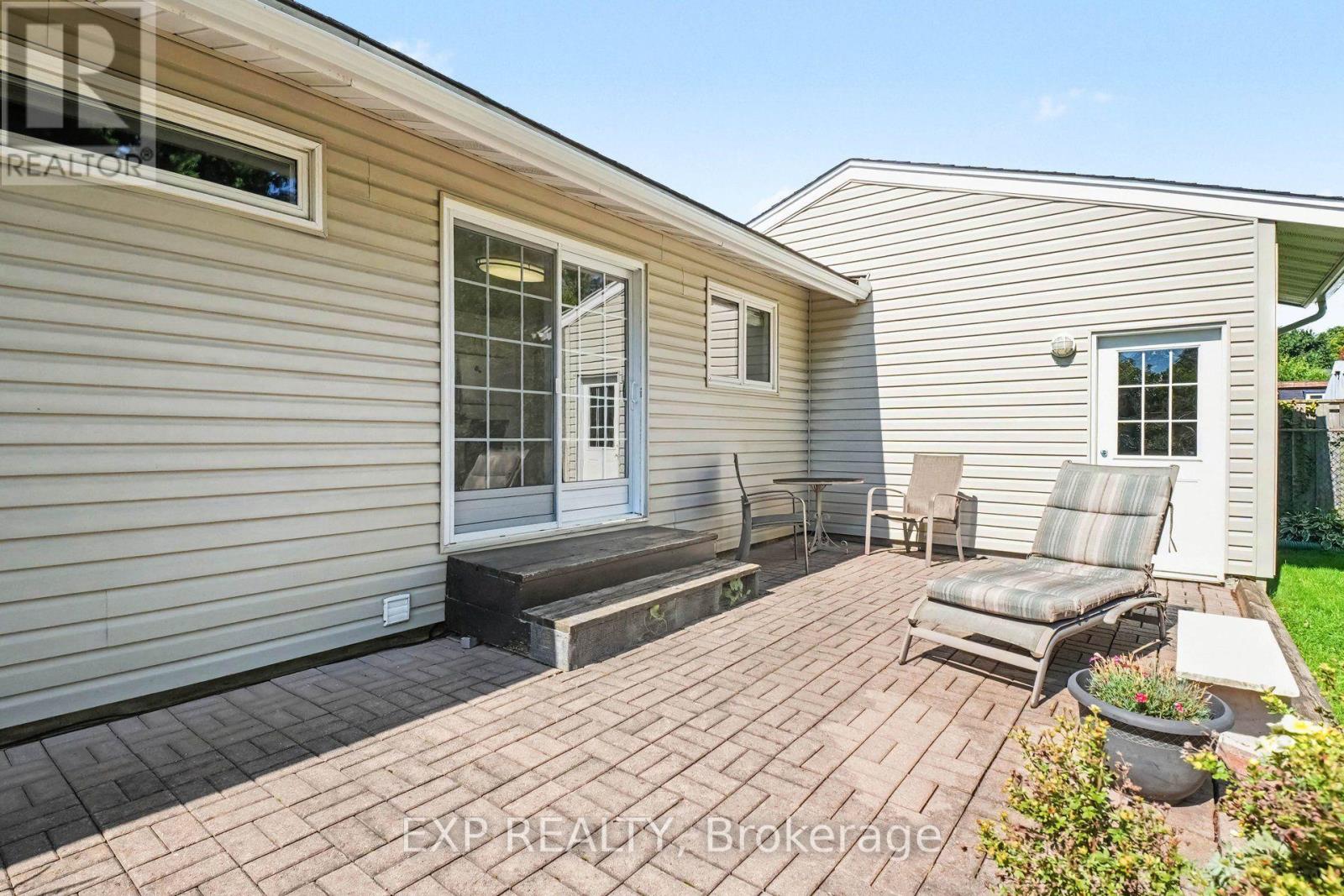 1347 METZ CRESCENT - Image 27