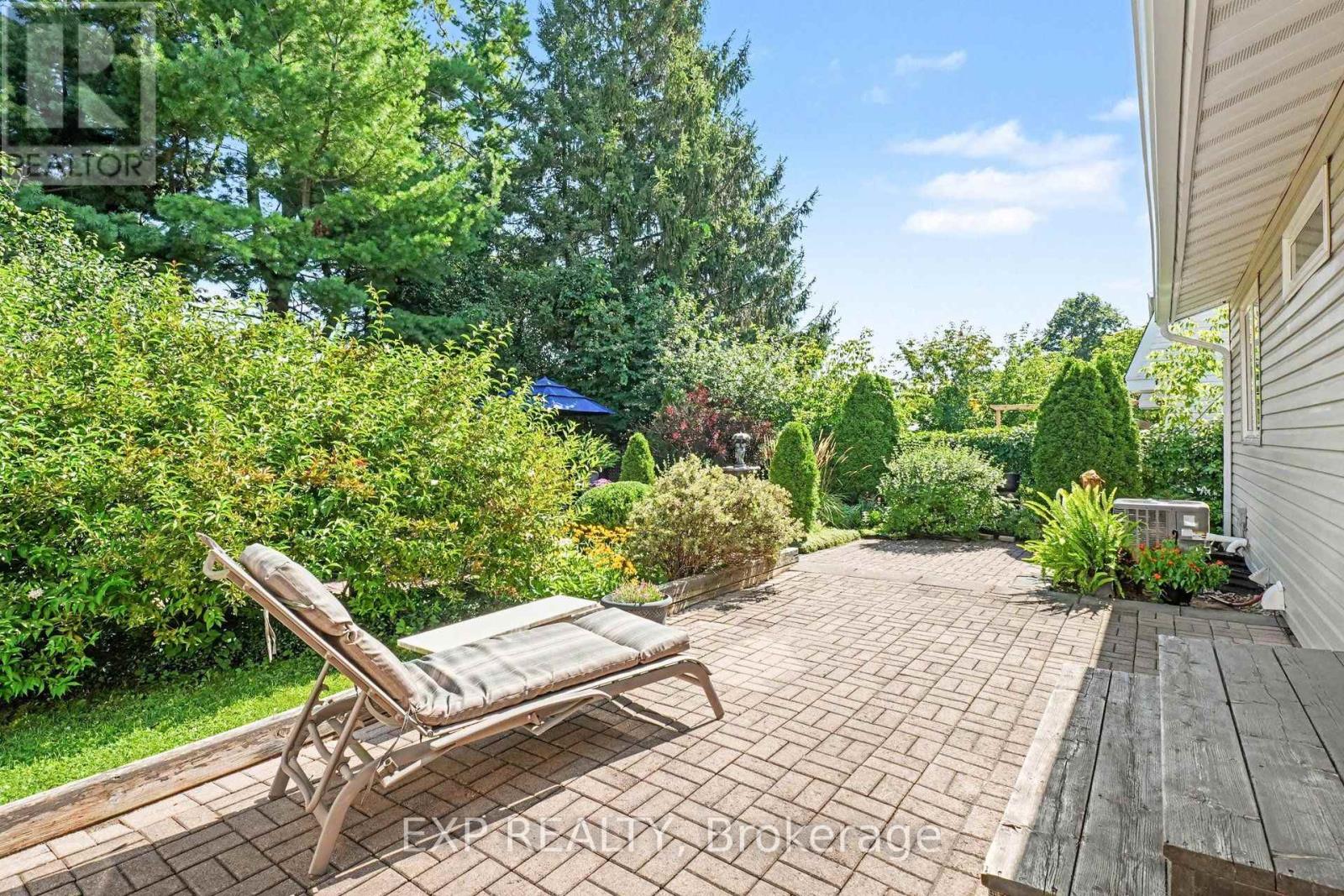 1347 METZ CRESCENT - Image 31