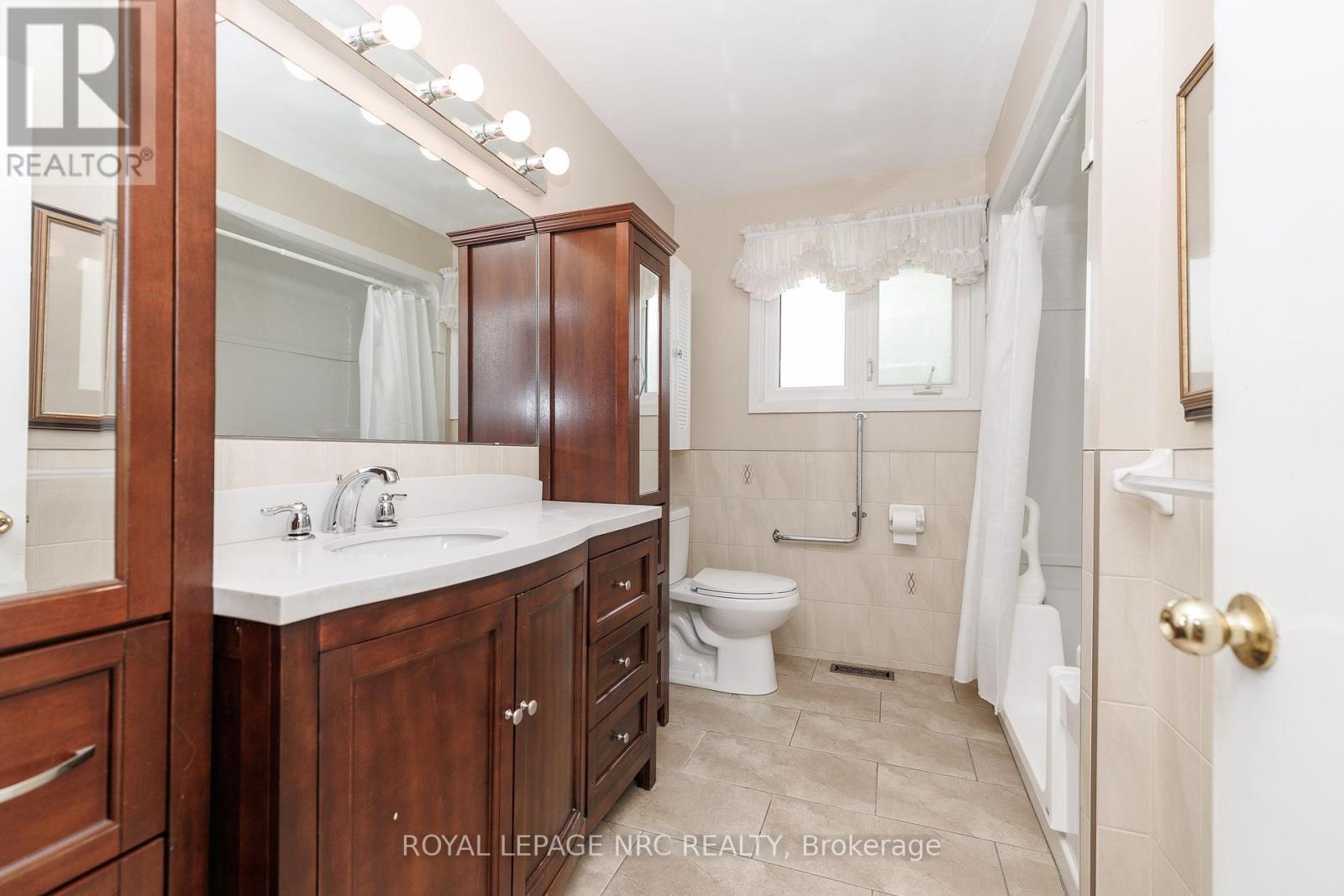 15 MEMORIAL PARK DRIVE - Image 22