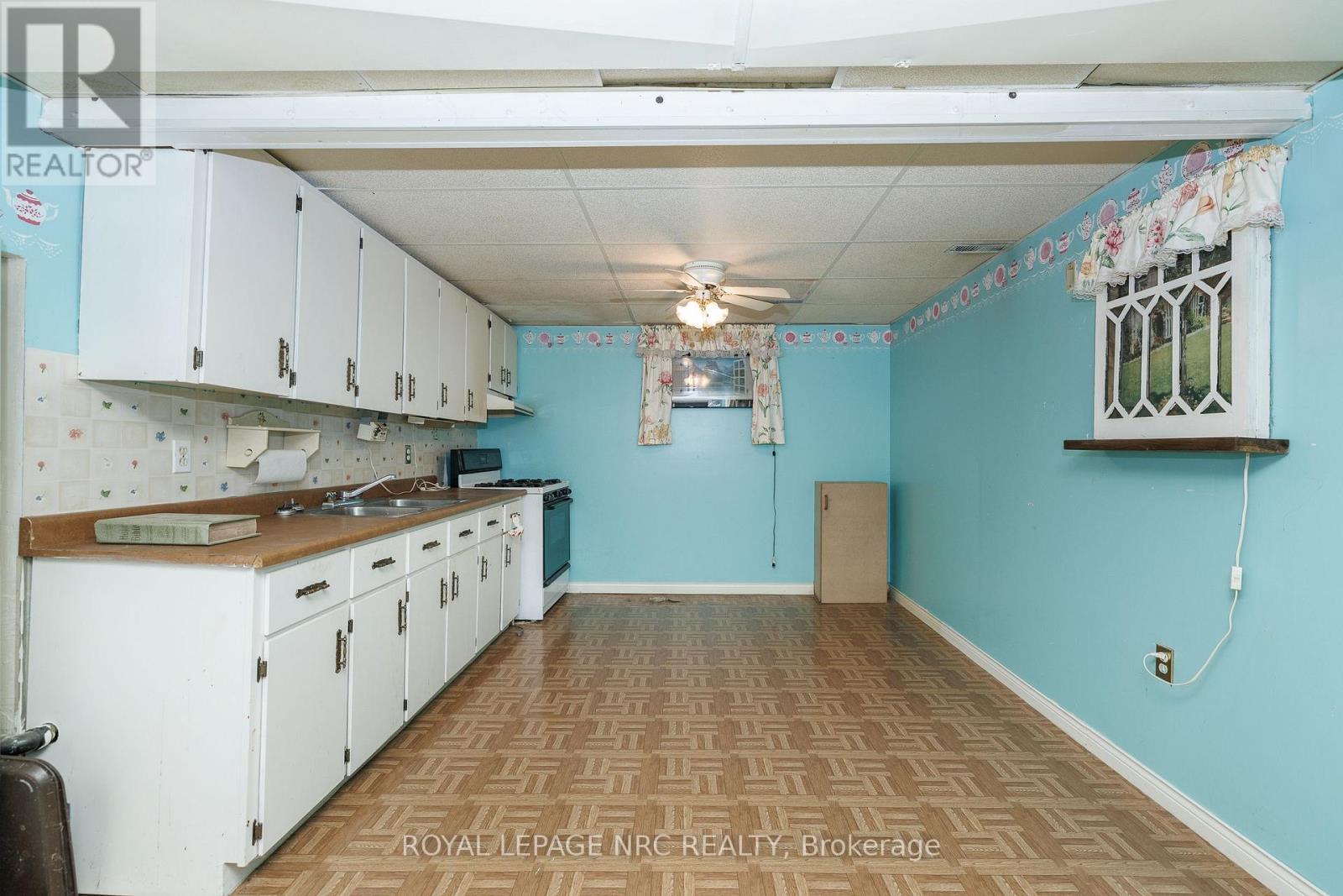 15 MEMORIAL PARK DRIVE - Image 27