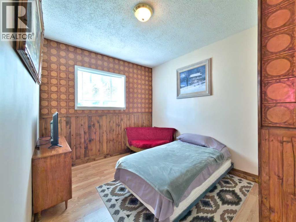8005 19 Avenue - 9