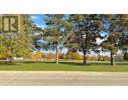 Bedroom - Lease - 122 Rifle Range Road, Hamilton, ON L8S3B6 Photo 6