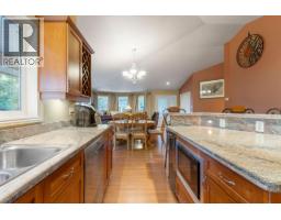 4pc Ensuite bath - 307 Partridge Road, Tappen, BC V1E3A4 Photo 15